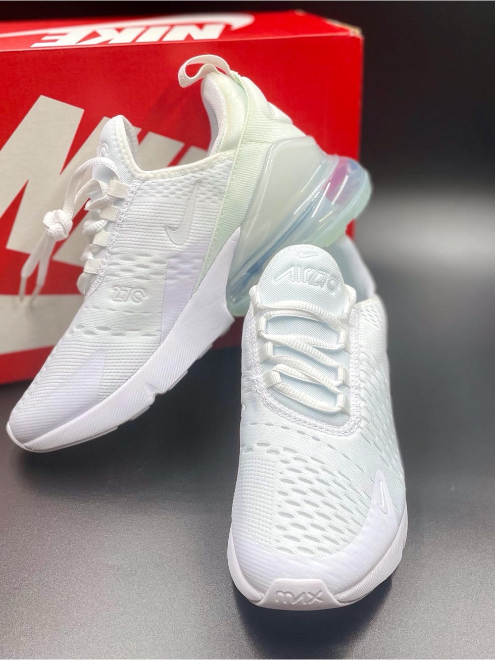 Nike  Air Max 270